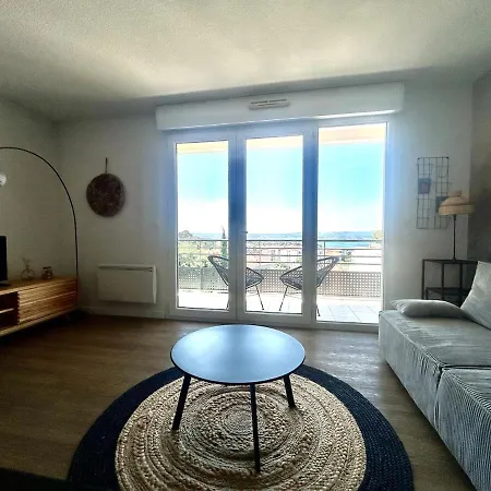 Apartment Cette With Terrace And Parking