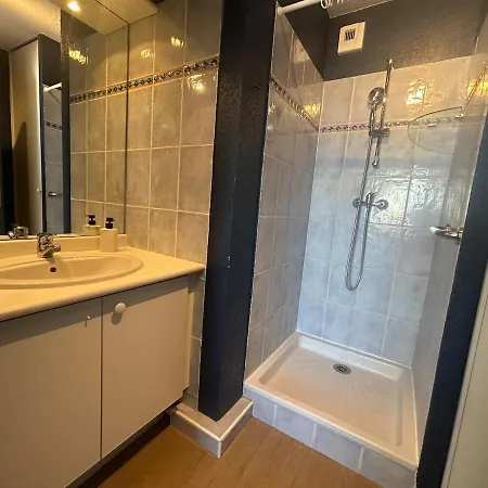 Cette With Terrace And Parking *