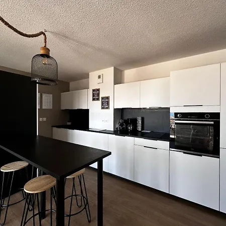 Cette With Terrace And Parking * Sète