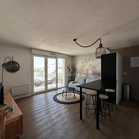 Apartment Cette With Terrace And Parking *