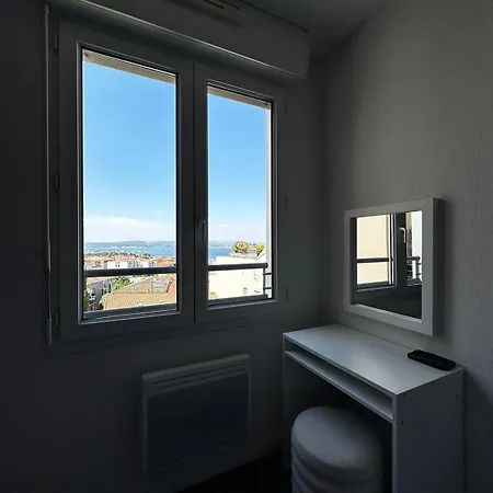 Cette With Terrace And Parking Apartment *