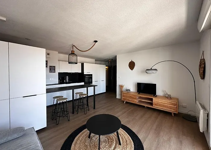 Appartement Cette With Terrace And Parking Sète